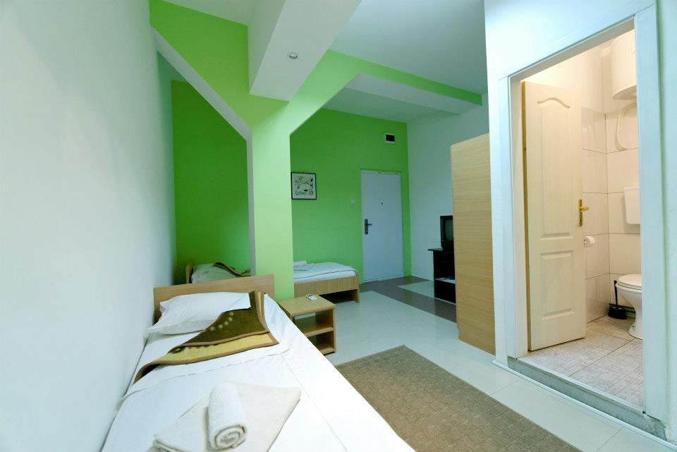 Hostel Paparazzo Apartmens Kikinda Esterno foto