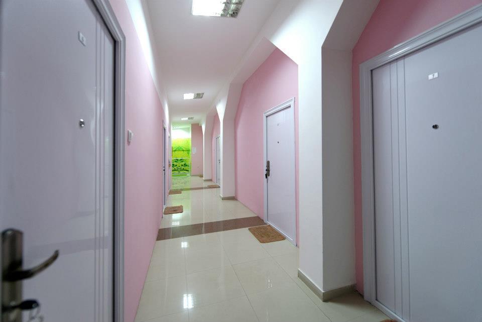 Hostel Paparazzo Apartmens Kikinda Esterno foto