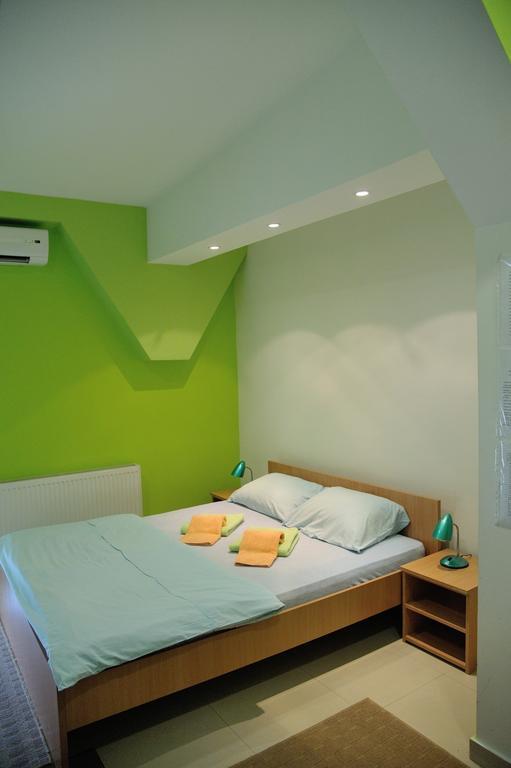 Hostel Paparazzo Apartmens Kikinda Esterno foto